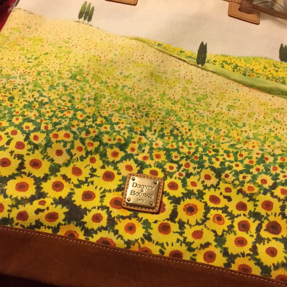 Dooney & Bourke purse
